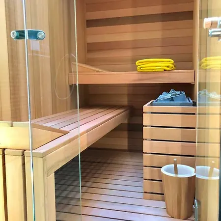 Castelli Delux * 메나지오